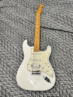Mexican Fender Stratocaster HSS Guitar Buqndle w/ Roland Amp & Accessories — $1,00 OBO