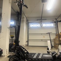 Dual-motor electric scooter