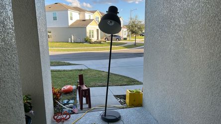 Floor lamp, works fine