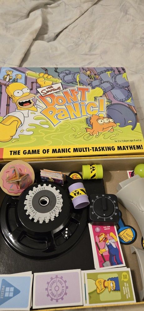 2005 SIMPSONS Don't PANIC Game. Complete