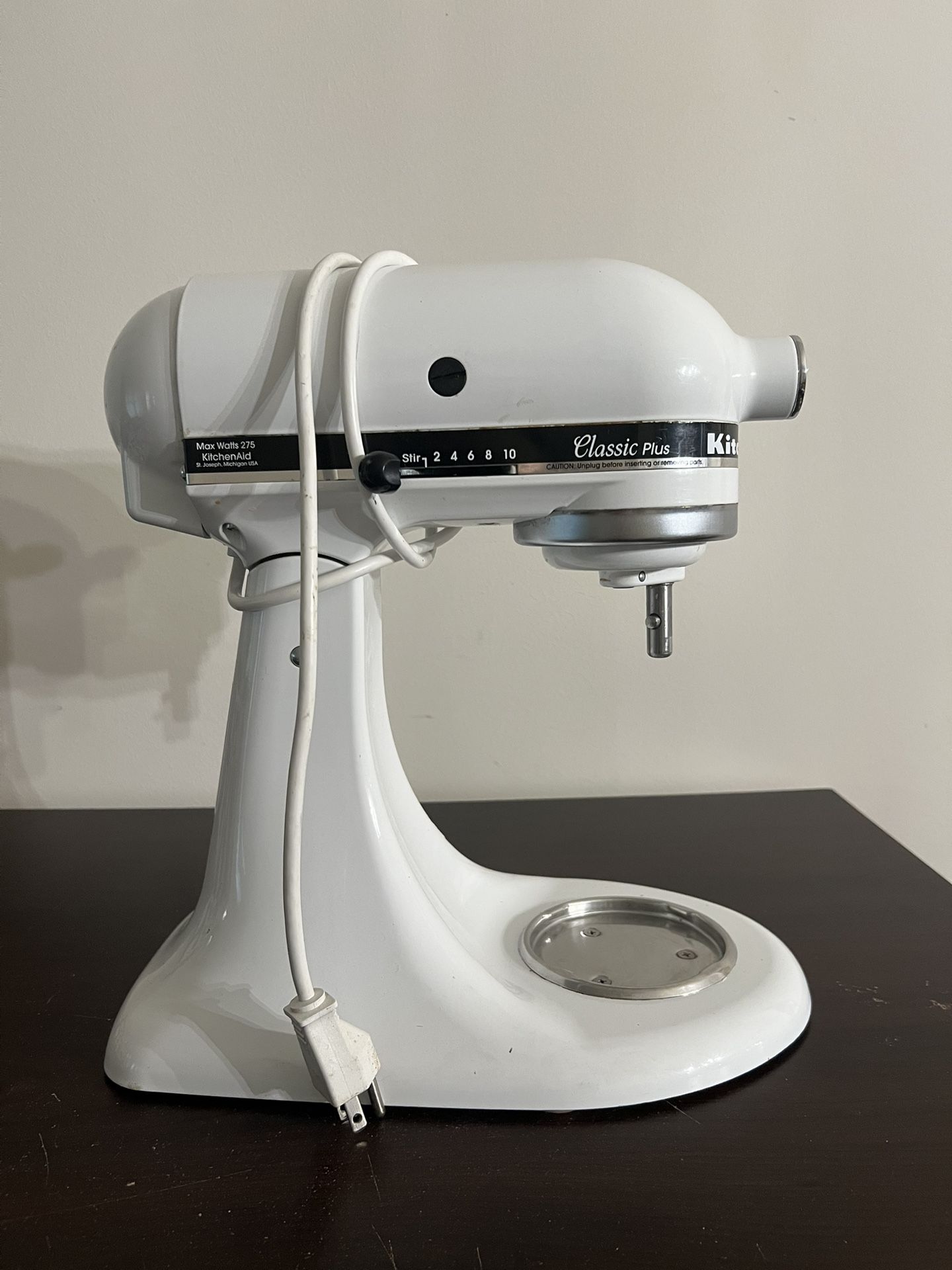 Kitchen Aid stand mixer classic plus (needs work)