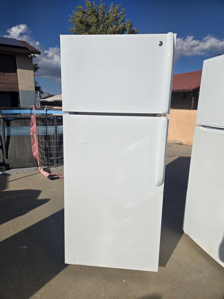 Refrigerator Apartment Side With Aice Maker