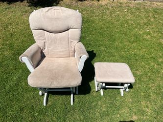 Shermag Glider Rocking Chair for Nursery