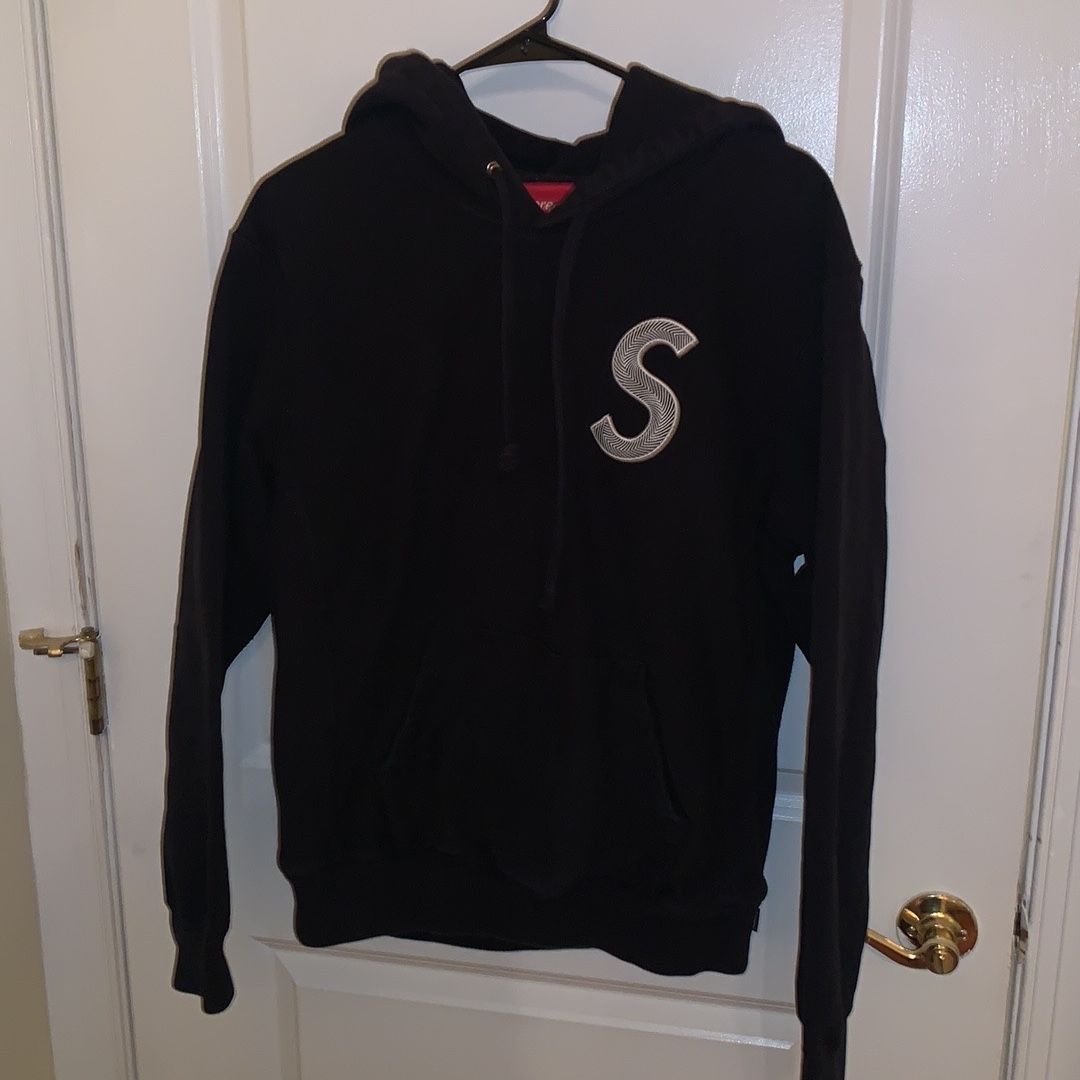 Supreme hoodie for Sale in New York - OfferUp