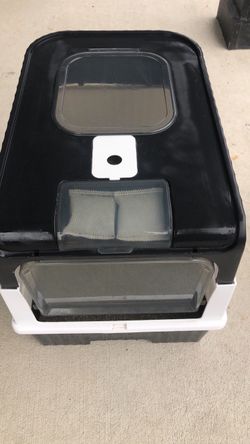 New!!!! Covered Cat Litter Box With Deodorizer