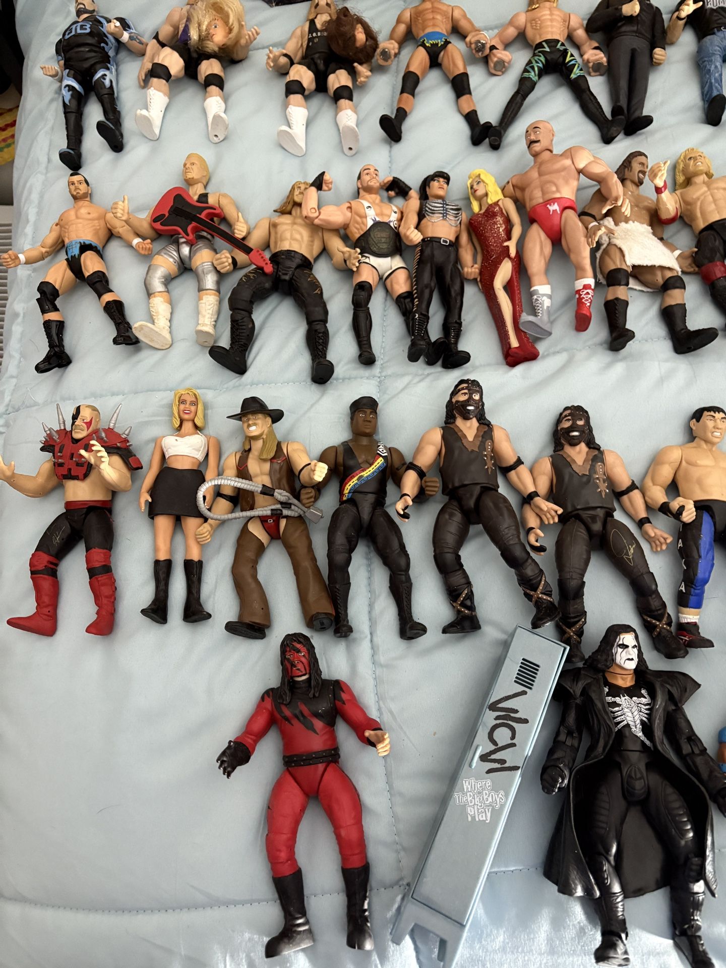 Huge Old School Wrestling Figures WWF WWE WCW!