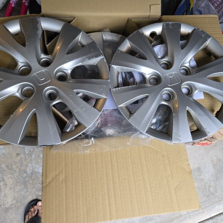 Original Honda civic hubcap 15 inch(4 no)