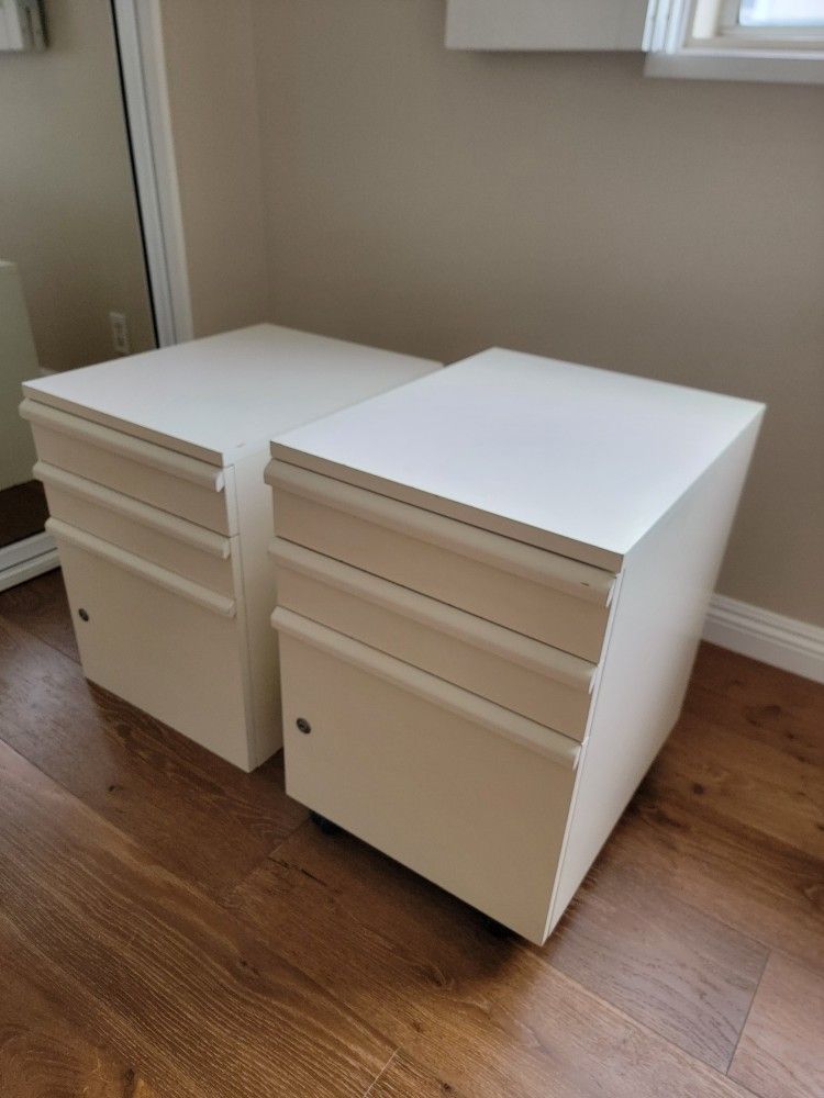Locking File Cabinet Set (Pair)