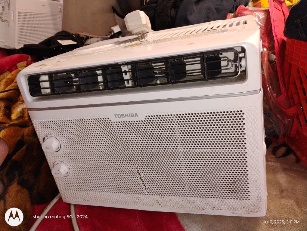 TOSHIBA Window AC