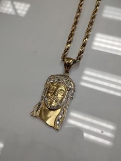 10k Gold Pendant Necklace 11g