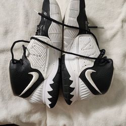 Nike Kyrie 6 TB Black White Oreo Size 12