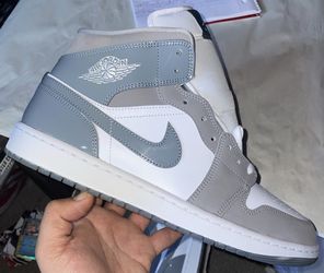 Nike Air Jordan 1 Mid SE Cool Grey Men Size 12 Sneakers (HF3216-100) 🆕 DMG 2024