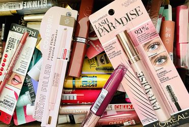 Wholesale Cosmetic Lot (150 Items / Pieces)