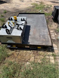 Bed slide for truck
