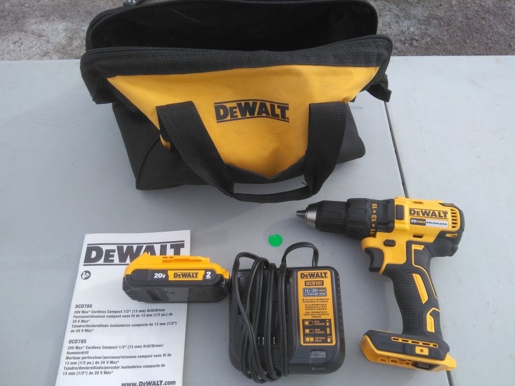 DEWALT DRILL BATTERY CHARGER NEW. READ DETAILS