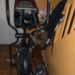 elliptical trainer 