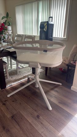 Halo bassinet