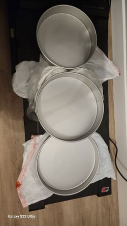 Cake pans