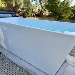New in box XL Cold Plunge everything included Chiller + Cover 