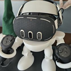 Oculus Quest 3 With Extras (Barter Or Cash)