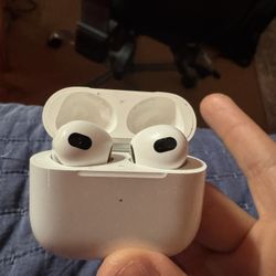 Airpods Four