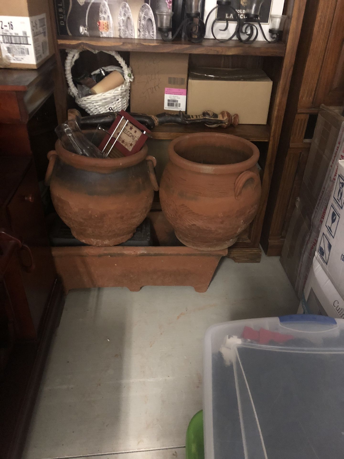 Terra cotta flower pots