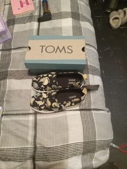 Tom's Size 11 Kids