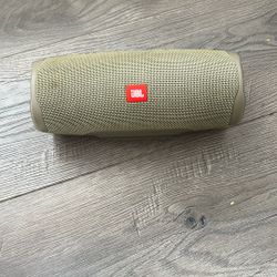 JBL Charge 4 