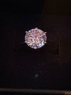 💎 2.0 CT VVS1 D Color Moissanite Ring