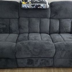 Manual recliner set.