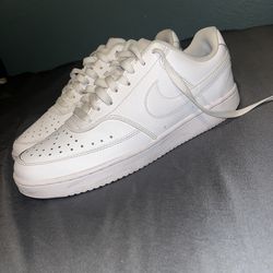 Nike Court Vision Low