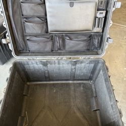 Pelican 1660 Hard Case – With Lid Organizer