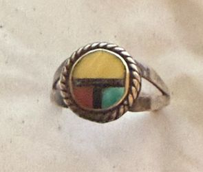 Vintage Native American Zuni Ring Sz 3 / Mother Of Pearl, Coral & Black Onyx