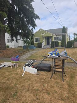 Free stuff moving 4310 E C st