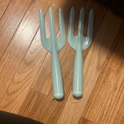 Garden tools buy 1 get 1 free