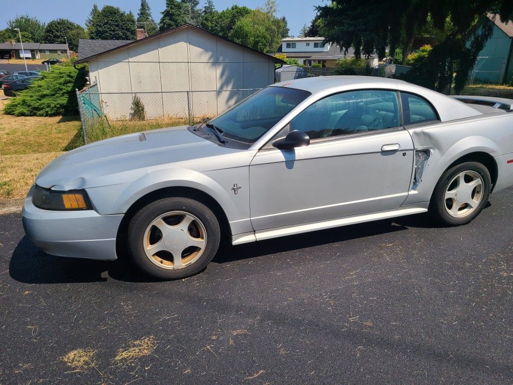 2001 Ford Mustang