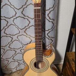 Bajo Quinto Cardiel House Palo Escrito