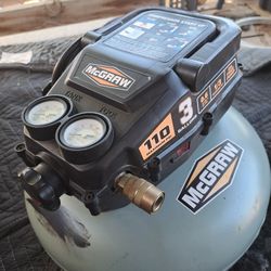 3 GALLONS COMPRESSOR GOOD WORKING CONDITION 