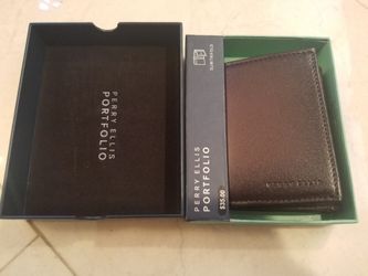 Perry Ellis Men's Leather Wallet