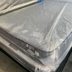 QUEEN SIZE MATTRESS BRAND NEW AVAILABLE DELIVERY 🚚 LOCATION 303 POCASSET AVE PROVIDENCE RI 