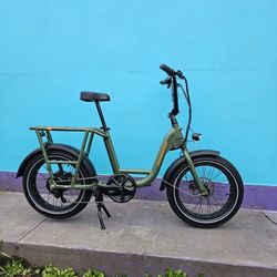 Almost New Radrunner - With Extra Battery 