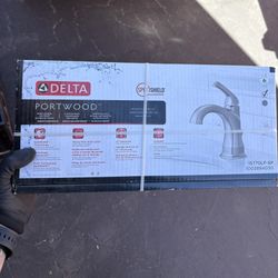 DELTA Portwood Single Hole Faucet