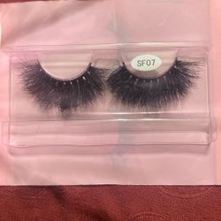 Fluffy Lashes