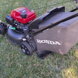 HONDA.     $580.  OBO 