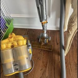 Dyson Telescope Vacuum 