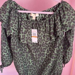 Mochael Kors Petite Small off shoulder shirt