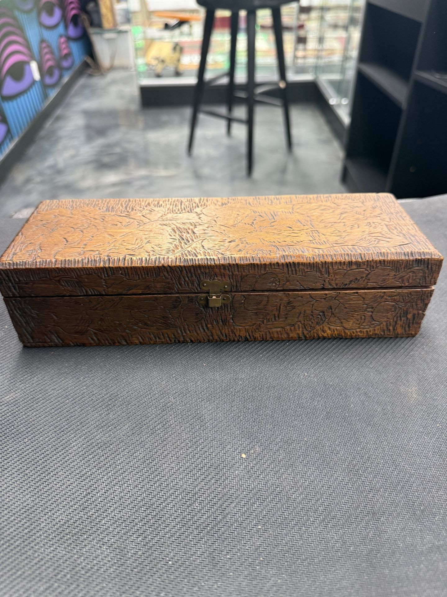 Antique Flemish Art Co. Pyrography Wooden Glove Box – Early 1900s Burnt Wood Design