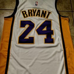 Los Angeles Lakers Jersey Kobe Bryant 