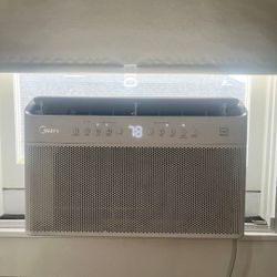 Mi fea 12000 BTU Air Conditioner 