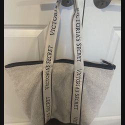 used Victoria Secrets white Tote